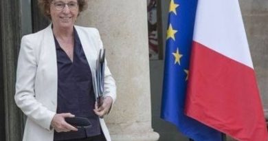 Muriel Pénicaud sortant d'un conseil de ministres